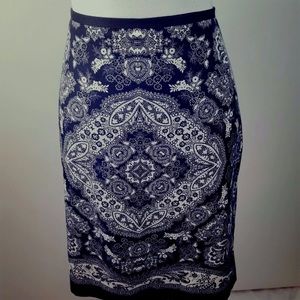 LOFT Filigree Silk Blend Pencil skirt Size 6P AS35